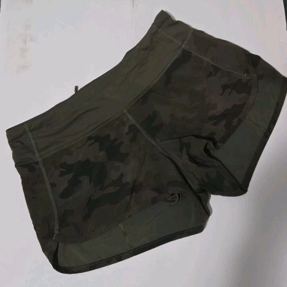 Lululemon Shorts Women 4 Camouflage Speed Up Running Yoga 3" Inseam